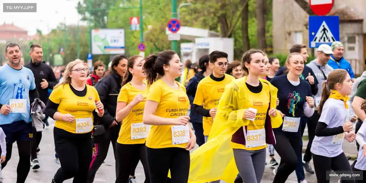 <strong>ued官网</strong>🏊‍♀️潜入泳池、跃上赛道、踏上绿茵 —— 你的体育故事，由你亲自书写！